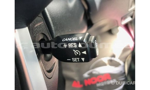 Acheter Import Voiture Toyota Fortuner Blanc à Import - Dubai, Iles Acheter Import Voiture Toyota Fortuner Blanc à Import - Dubai, Iles