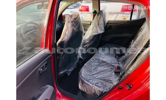 Buy Import Hyundai i10 Red Car in Import - Dubai in Iles Buy Import Hyundai i10 Red Car in Import - Dubai in Iles