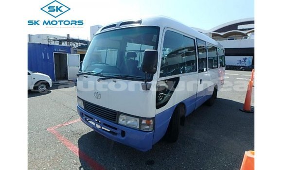 Buy Import Toyota Coaster White Car in Import - Dubai in Iles Buy Import Toyota Coaster White Car in Import - Dubai in Iles