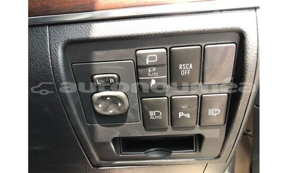 Acheter Import Voiture Toyota Land Cruiser Autre à Import - Dubai, Iles Acheter Import Voiture Toyota Land Cruiser Autre à Import - Dubai, Iles