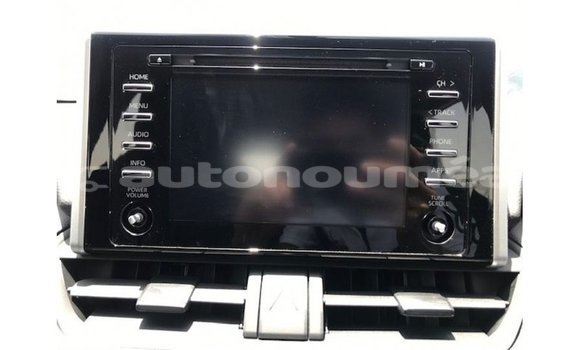 Acheter Import Utilitaire Toyota HiAce Blanc à Import - Dubai, Iles Acheter Import Utilitaire Toyota HiAce Blanc à Import - Dubai, Iles