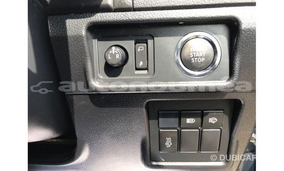 Acheter Import Voiture Toyota Prado Bleu à Import - Dubai, Iles Acheter Import Voiture Toyota Prado Bleu à Import - Dubai, Iles