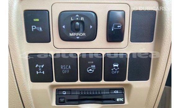 Acheter Import Voiture Toyota Land Cruiser Noir à Import - Dubai, Iles Acheter Import Voiture Toyota Land Cruiser Noir à Import - Dubai, Iles