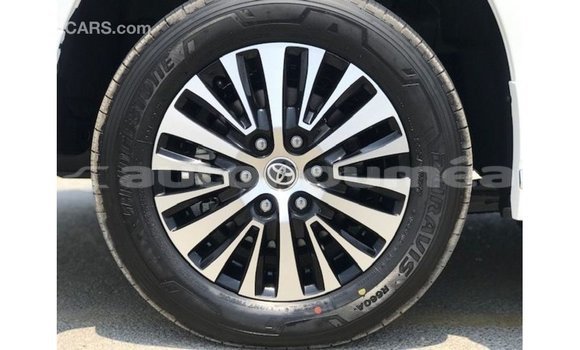 Acheter Import Voiture Toyota Granvia Blanc à Import - Dubai, Iles Acheter Import Voiture Toyota Granvia Blanc à Import - Dubai, Iles