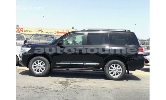 Acheter Import Voiture Toyota Land Cruiser Noir à Import - Dubai, Iles Acheter Import Voiture Toyota Land Cruiser Noir à Import - Dubai, Iles