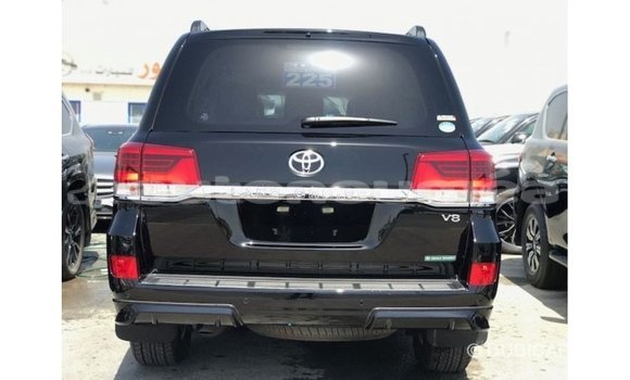 Acheter Import Voiture Toyota Land Cruiser Noir à Import - Dubai, Iles Acheter Import Voiture Toyota Land Cruiser Noir à Import - Dubai, Iles