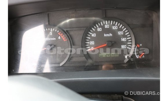 Buy Import Isuzu Rodeo White Car in Import - Dubai in Iles