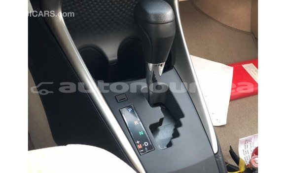 Acheter Import Utilitaire Toyota DA Blanc à Import - Dubai, Iles Acheter Import Utilitaire Toyota DA Blanc à Import - Dubai, Iles