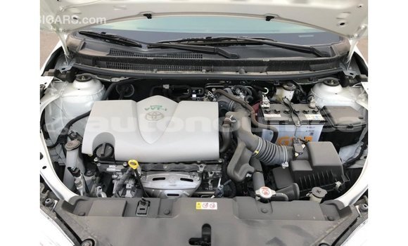 Acheter Import Utilitaire Toyota DA Blanc à Import - Dubai, Iles Acheter Import Utilitaire Toyota DA Blanc à Import - Dubai, Iles