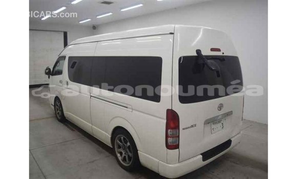 Acheter Import Voiture Toyota Hiace Blanc à Import - Dubai, Iles Acheter Import Voiture Toyota Hiace Blanc à Import - Dubai, Iles