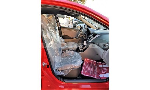 Acheter Import Voiture Hyundai Accent Rouge à Import - Dubai, Iles Acheter Import Voiture Hyundai Accent Rouge à Import - Dubai, Iles