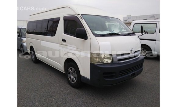 Acheter Import Voiture Toyota Hiace Blanc à Import - Dubai, Iles Acheter Import Voiture Toyota Hiace Blanc à Import - Dubai, Iles
