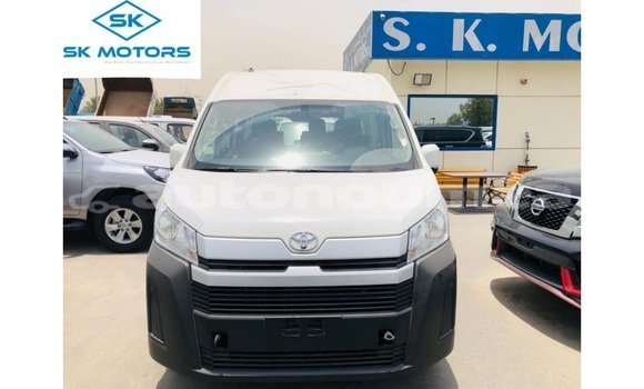 Buy Import Toyota Hiace White Car in Import - Dubai in Iles Buy Import Toyota Hiace White Car in Import - Dubai in Iles