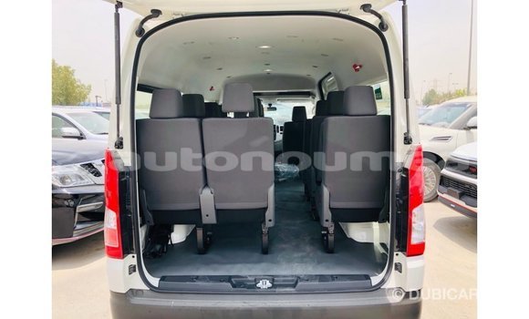 Buy Import Toyota Hiace White Car in Import - Dubai in Iles Buy Import Toyota Hiace White Car in Import - Dubai in Iles