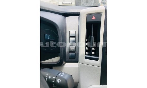 Buy Import Toyota Hiace White Car in Import - Dubai in Iles Buy Import Toyota Hiace White Car in Import - Dubai in Iles