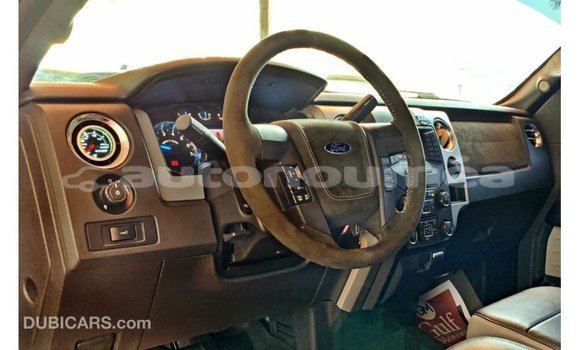 Buy Import Ford Club Wagon Red Car in Import - Dubai in Iles Buy Import Ford Club Wagon Red Car in Import - Dubai in Iles