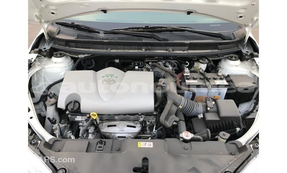 Acheter Import Utilitaire Toyota DA Blanc à Import - Dubai, Iles Acheter Import Utilitaire Toyota DA Blanc à Import - Dubai, Iles