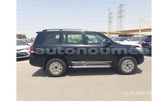 Acheter Import Voiture Toyota Land Cruiser Noir à Import - Dubai, Iles Acheter Import Voiture Toyota Land Cruiser Noir à Import - Dubai, Iles