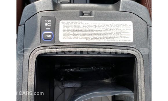 Acheter Import Voiture Toyota Prado Noir à Import - Dubai, Iles Acheter Import Voiture Toyota Prado Noir à Import - Dubai, Iles