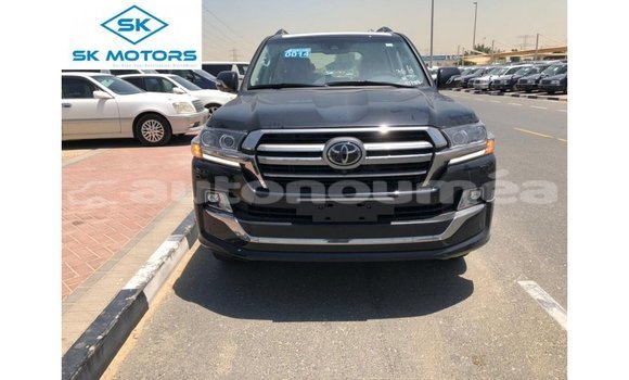 Buy Import Toyota Land Cruiser Black Car in Import - Dubai in Iles