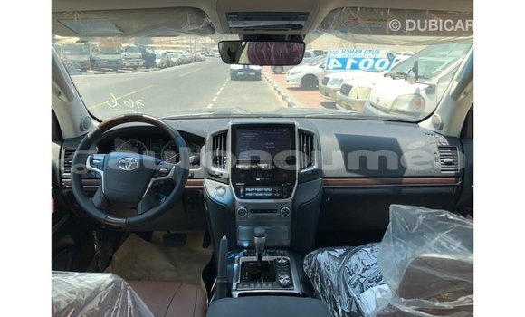 Buy Import Toyota Land Cruiser Black Car in Import - Dubai in Iles Buy Import Toyota Land Cruiser Black Car in Import - Dubai in Iles
