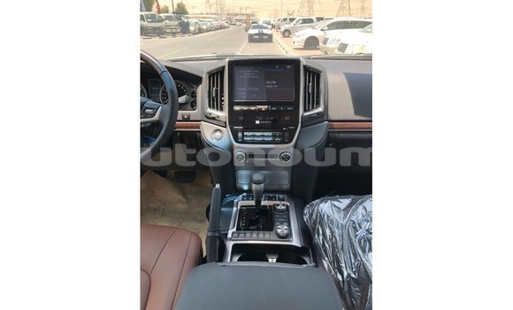 Buy Import Toyota Land Cruiser Black Car in Import - Dubai in Iles Buy Import Toyota Land Cruiser Black Car in Import - Dubai in Iles