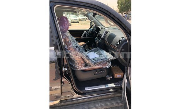 Buy Import Toyota Land Cruiser Black Car in Import - Dubai in Iles Buy Import Toyota Land Cruiser Black Car in Import - Dubai in Iles