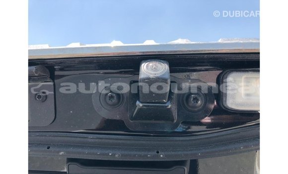 Buy Import Toyota Land Cruiser Black Car in Import - Dubai in Iles Buy Import Toyota Land Cruiser Black Car in Import - Dubai in Iles