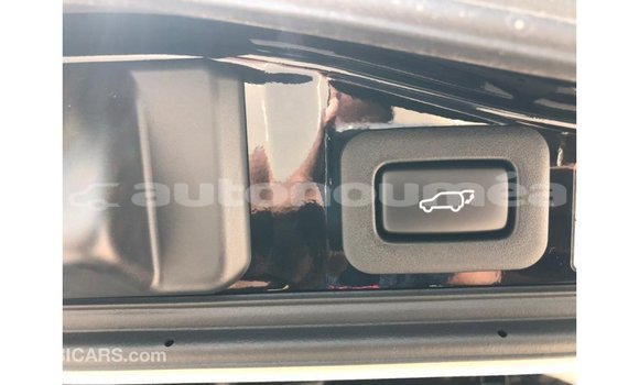 Buy Import Toyota Land Cruiser Black Car in Import - Dubai in Iles Buy Import Toyota Land Cruiser Black Car in Import - Dubai in Iles