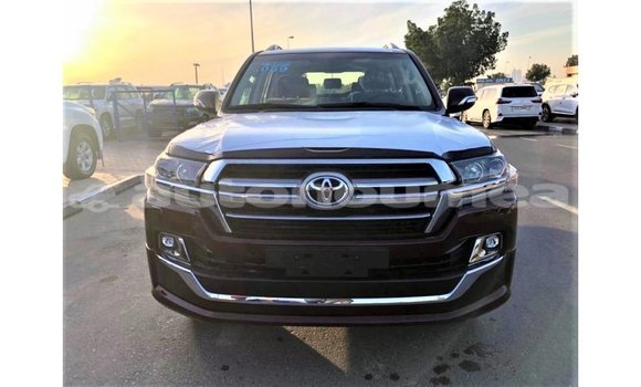 Buy Import Toyota Land Cruiser Other Car in Import - Dubai in Iles Buy Import Toyota Land Cruiser Other Car in Import - Dubai in Iles