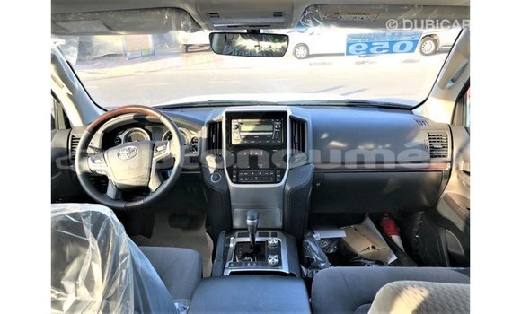 Buy Import Toyota Land Cruiser Other Car in Import - Dubai in Iles Buy Import Toyota Land Cruiser Other Car in Import - Dubai in Iles