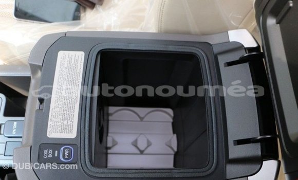 Acheter Import Voiture Toyota Prado Noir à Import - Dubai, Iles Acheter Import Voiture Toyota Prado Noir à Import - Dubai, Iles