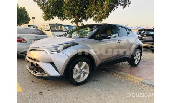Acheter Import Voiture Toyota C-HR Autre à Import - Dubai, Iles Acheter Import Voiture Toyota C-HR Autre à Import - Dubai, Iles