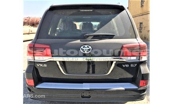 Buy Import Toyota Land Cruiser Black Car in Import - Dubai in Iles Buy Import Toyota Land Cruiser Black Car in Import - Dubai in Iles
