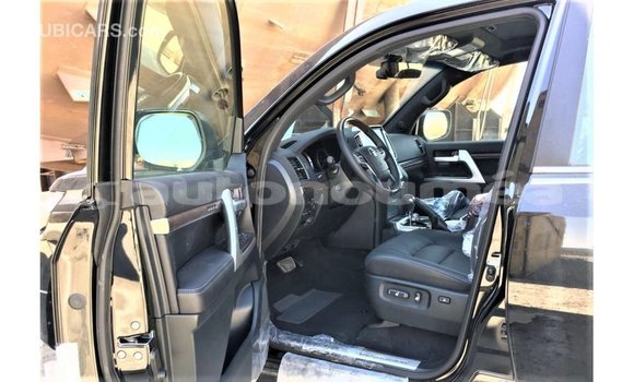 Buy Import Toyota Land Cruiser Black Car in Import - Dubai in Iles Buy Import Toyota Land Cruiser Black Car in Import - Dubai in Iles