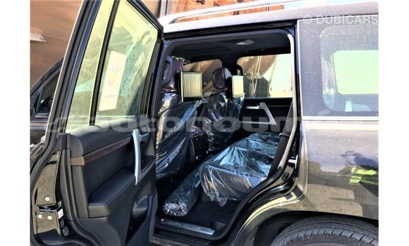 Buy Import Toyota Land Cruiser Black Car in Import - Dubai in Iles Buy Import Toyota Land Cruiser Black Car in Import - Dubai in Iles