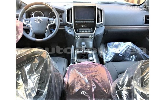 Buy Import Toyota Land Cruiser Black Car in Import - Dubai in Iles Buy Import Toyota Land Cruiser Black Car in Import - Dubai in Iles