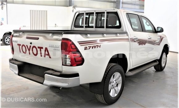 Acheter Import Voiture Toyota Hilux Blanc à Import - Dubai, Iles Acheter Import Voiture Toyota Hilux Blanc à Import - Dubai, Iles