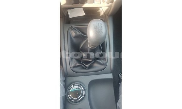 Buy Import Mitsubishi L200 White Car in Import - Dubai in Iles Buy Import Mitsubishi L200 White Car in Import - Dubai in Iles