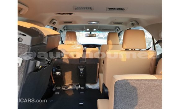 Acheter Import Voiture Toyota Fortuner Autre à Import - Dubai, Iles Acheter Import Voiture Toyota Fortuner Autre à Import - Dubai, Iles