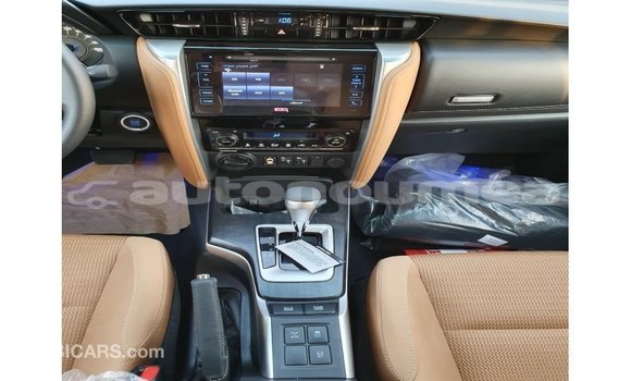 Acheter Import Voiture Toyota Fortuner Autre à Import - Dubai, Iles Acheter Import Voiture Toyota Fortuner Autre à Import - Dubai, Iles