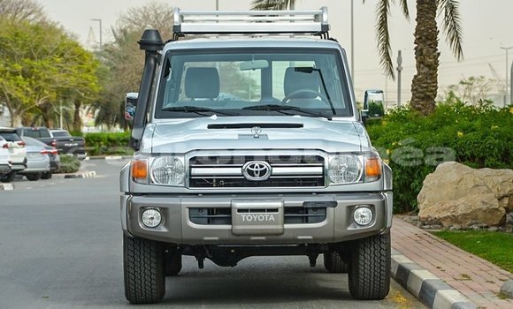 Buy Import Toyota Land Cruiser Other Car in Import - Dubai in Iles Buy Import Toyota Land Cruiser Other Car in Import - Dubai in Iles