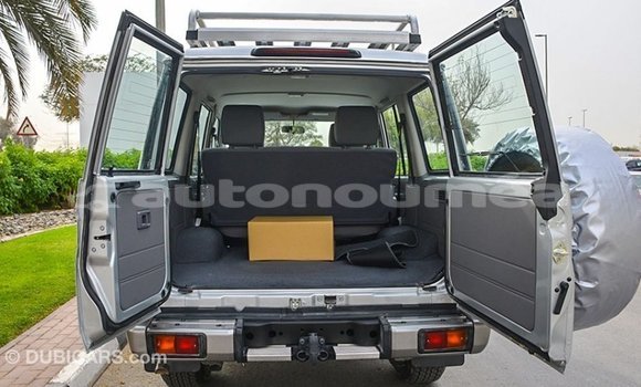 Buy Import Toyota Land Cruiser Other Car in Import - Dubai in Iles Buy Import Toyota Land Cruiser Other Car in Import - Dubai in Iles