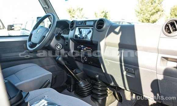 Buy Import Toyota Land Cruiser Other Car in Import - Dubai in Iles Buy Import Toyota Land Cruiser Other Car in Import - Dubai in Iles