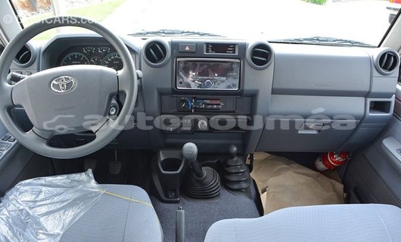 Buy Import Toyota Land Cruiser Other Car in Import - Dubai in Iles Buy Import Toyota Land Cruiser Other Car in Import - Dubai in Iles