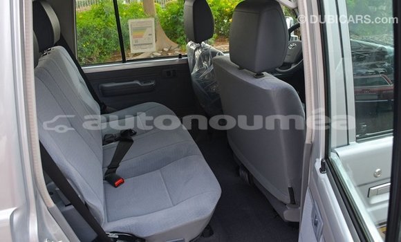 Buy Import Toyota Land Cruiser Other Car in Import - Dubai in Iles Buy Import Toyota Land Cruiser Other Car in Import - Dubai in Iles