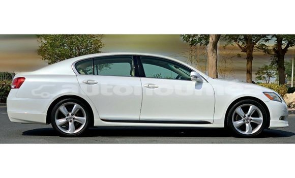 Buy Import Lexus GS White Car in Import - Dubai in Iles Buy Import Lexus GS White Car in Import - Dubai in Iles