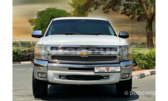 Buy Import Chevrolet Silverado White Car in Import - Dubai in Iles Buy Import Chevrolet Silverado White Car in Import - Dubai in Iles