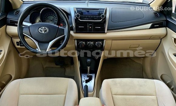 Buy Import Toyota DA White Truck in Import - Dubai in Iles Buy Import Toyota DA White Truck in Import - Dubai in Iles