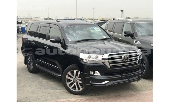 Acheter Import Voiture Toyota Land Cruiser Noir à Import - Dubai, Iles Acheter Import Voiture Toyota Land Cruiser Noir à Import - Dubai, Iles
